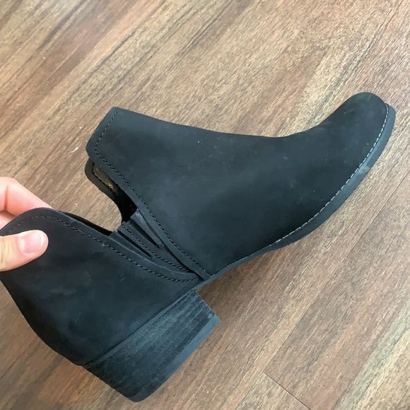 Blonde Waterproof Black Booties - Picture 4 of 4